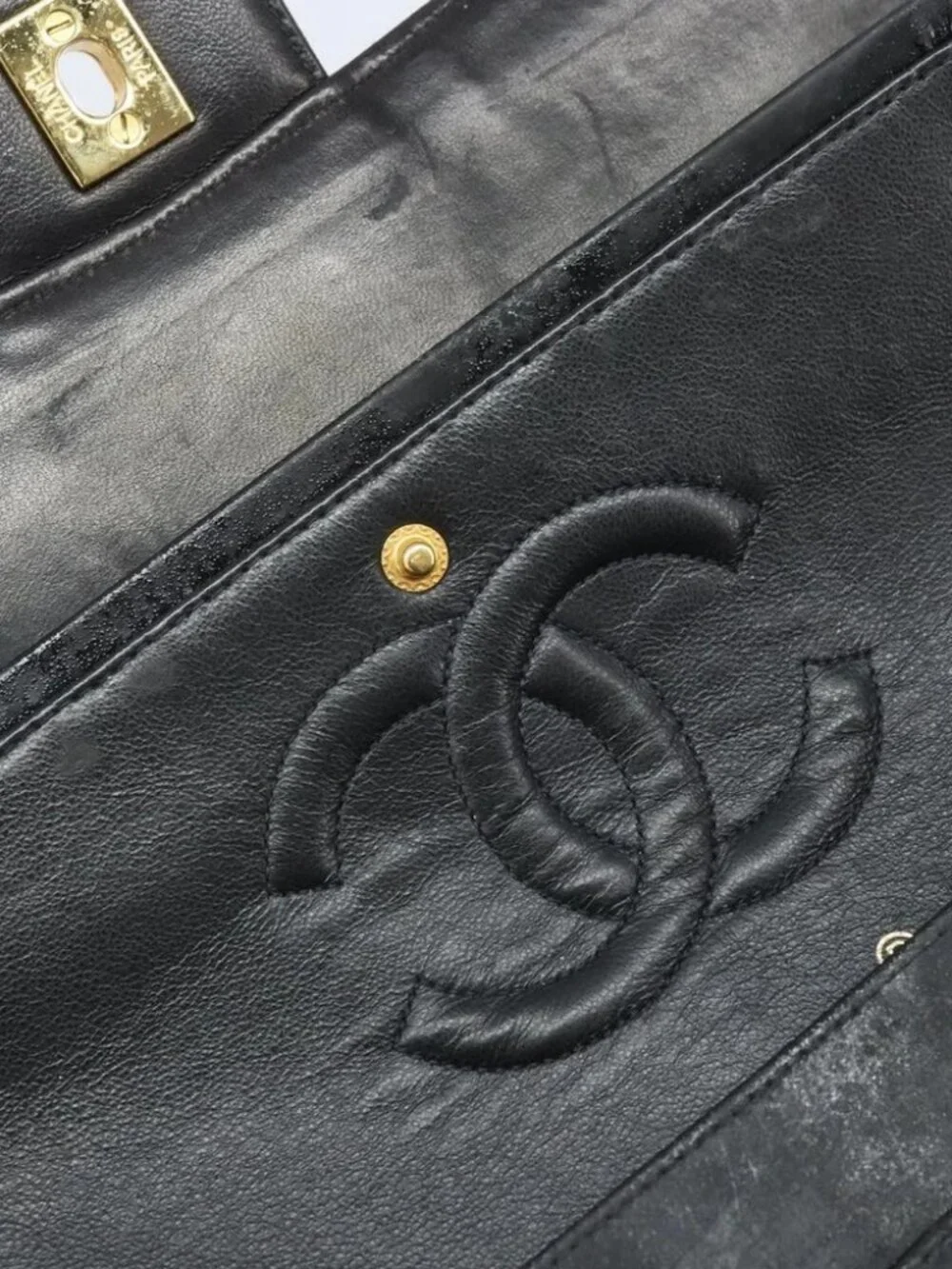 CHANEL Matelasse Chain Shoulder Bag Leather Black Gold CC Auth 88183